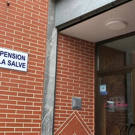 La Salve בית הארחה 2*