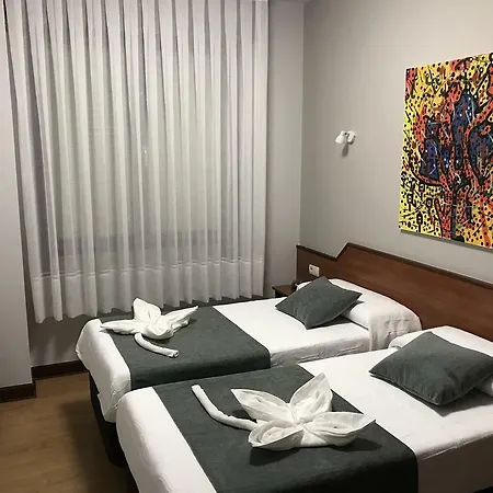 La Salve בית הארחה 2*